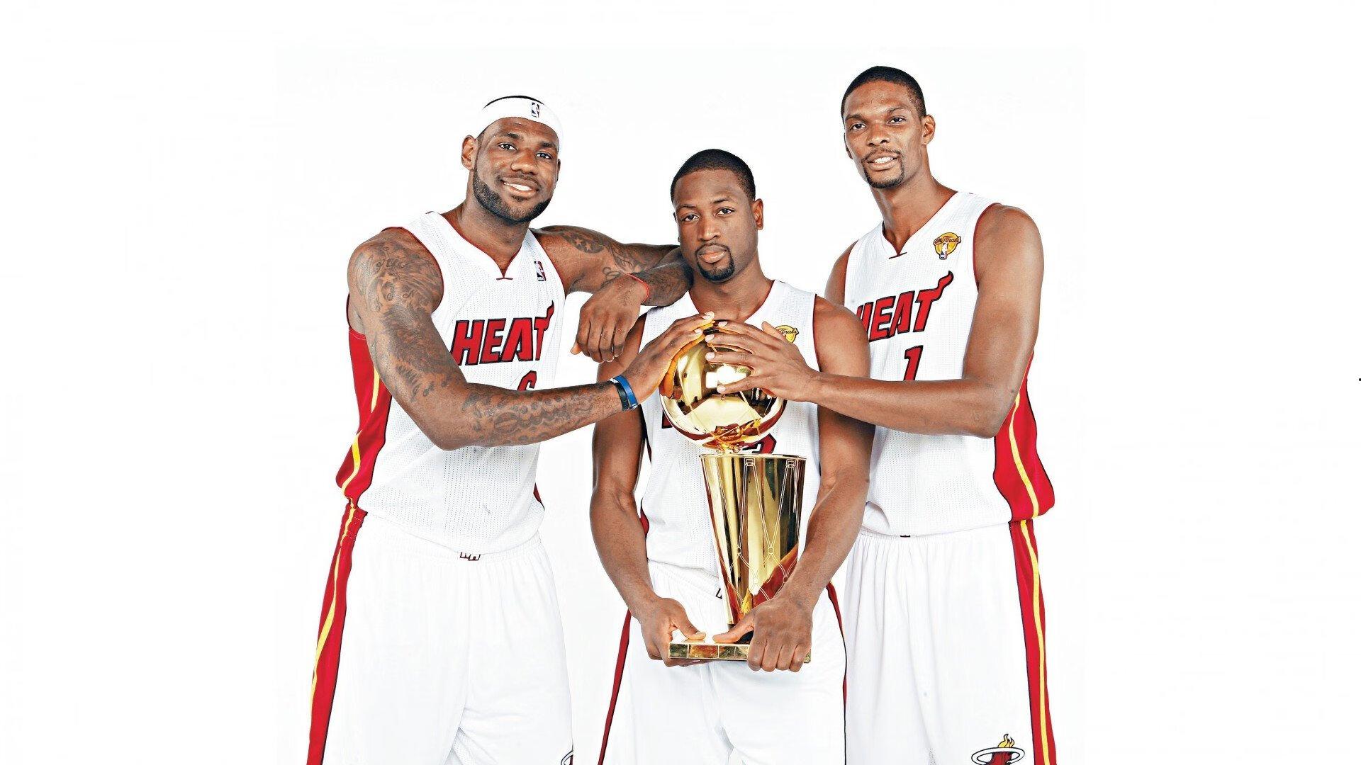 特雷·扬狂砍50分率队逆转，老鹰加时险胜凯尔特人迎季后赛开门红