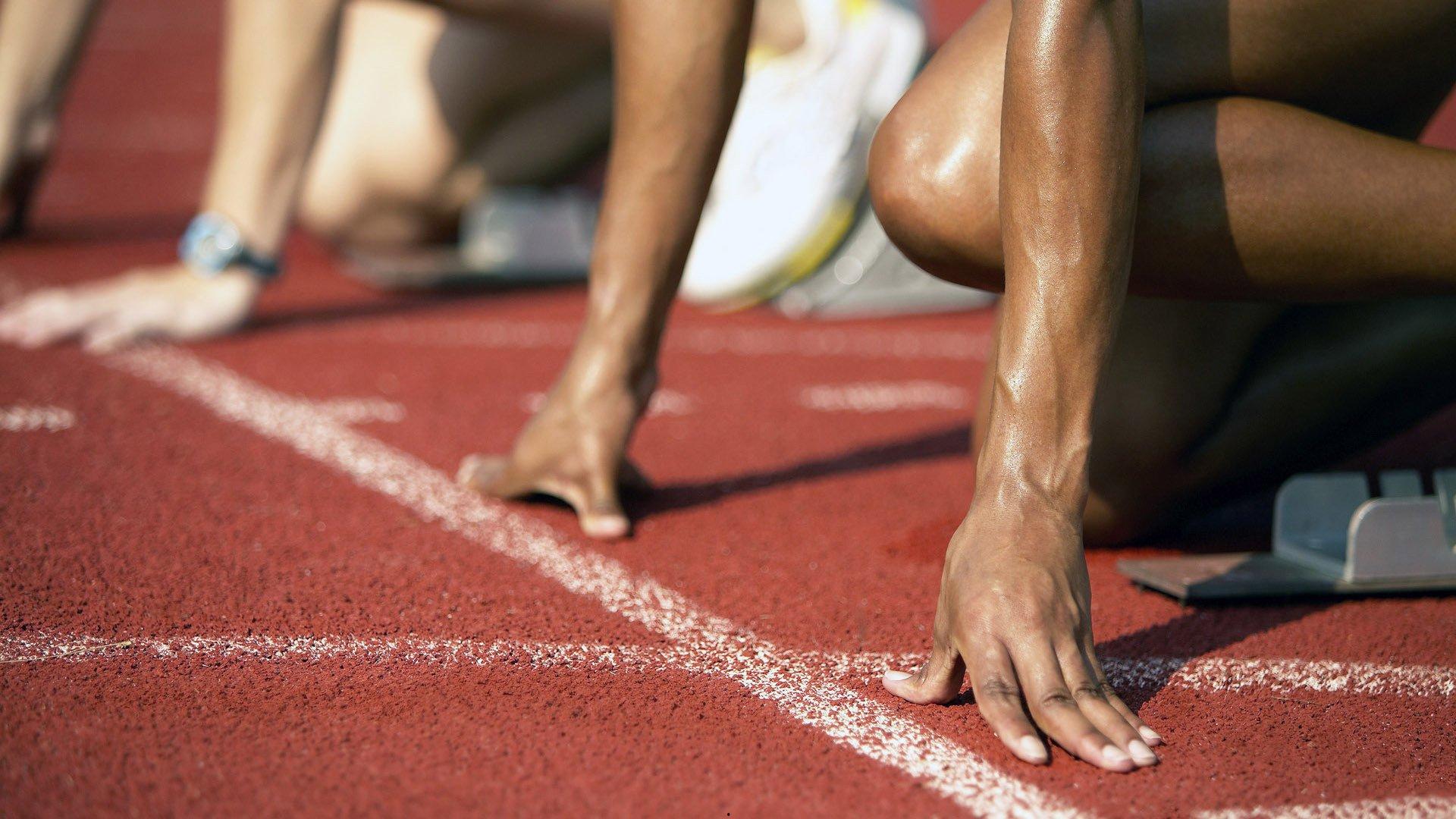 穆勒坦承德国队近年状态起伏，孔帕尼调教下阿方索·戴维斯持续进化引关注